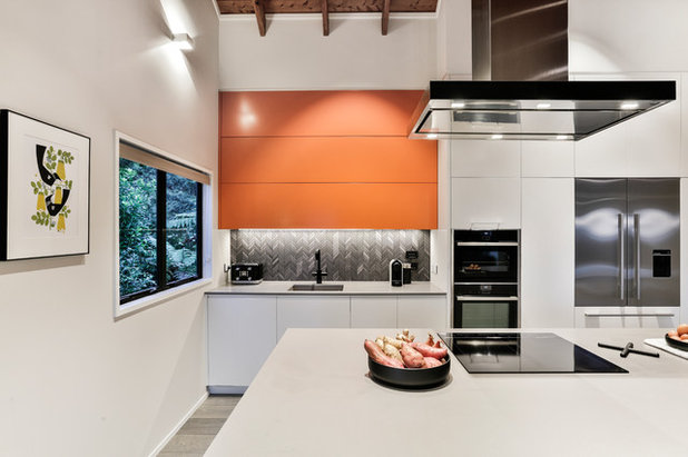 Modern Kitchen by Du Bois Design Ltd