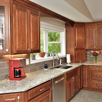 Walkerton, IN. Haas Signature Collection. Traditional Style Maple Kitchen
