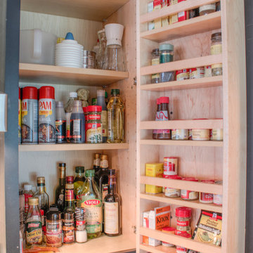 Wall cabinet Spice door rack