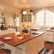 Traditional Kitchen by Gast Architects