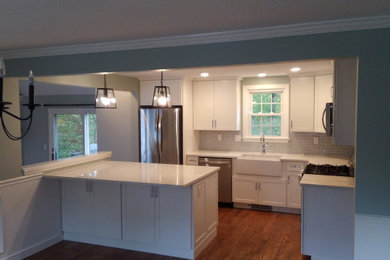 Kitchen - traditional kitchen idea in Providence