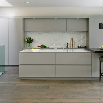 Wandsworth contemporary bespoke grey kitchen