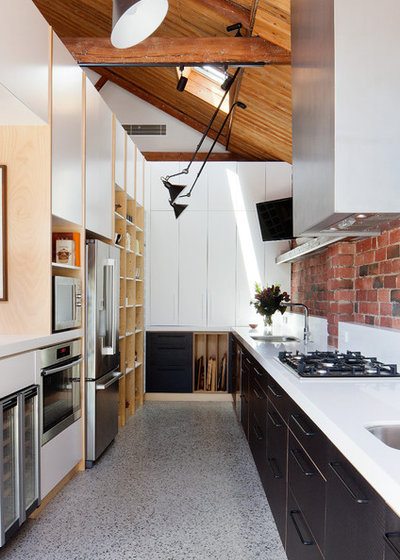 Industrial Kitchen by bg architecture