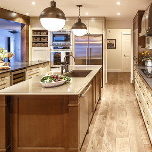 Warm Kitchen Designs Houzz<script async src=