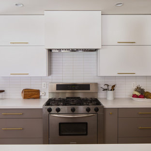 Warm contemporary Kitchen and living room in Arcadia