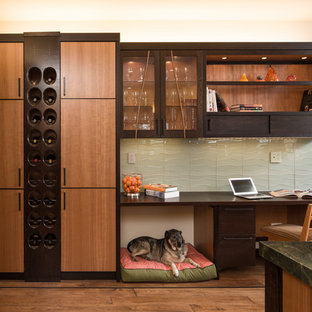 Foto di una cucina moderna con top in granito e top verde