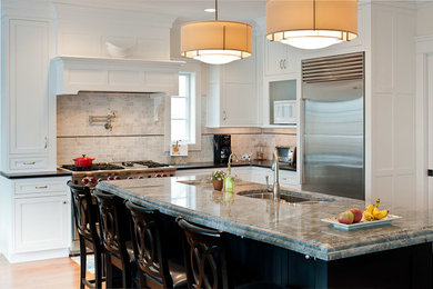 Inspiration for a timeless kitchen remodel in New York