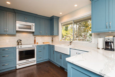 This is an example of a traditional kitchen in Vancouver.