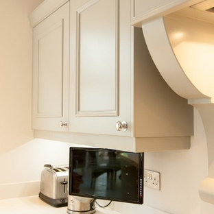 75+ Küchen mit Schieferboden und Kücheninsel Ideen & Bilder - September