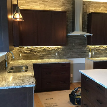 Weiss Residence - Natural stone & tile