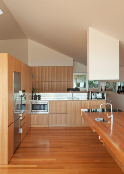 Modern Kitchen by Lifemark