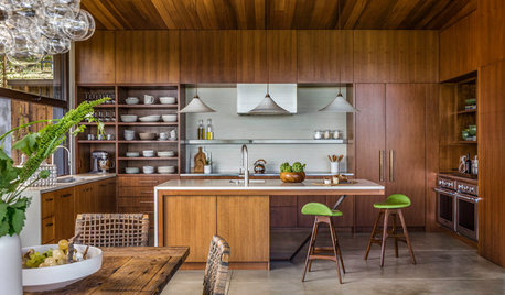 New This Week: 3 Knockout Kitchens With Natural Wood Cabinets