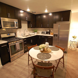 75+ Küchen mit Doppelwaschbecken und Rückwand aus Stein Ideen & Bilder