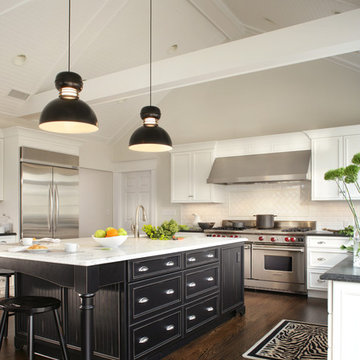 White and Black Low Country Kitchen
