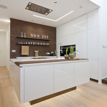 White and wood combination in family house