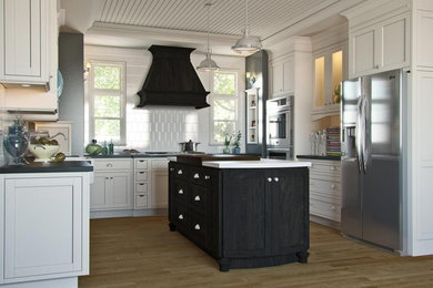 Inspiration for a classic kitchen in Chicago.