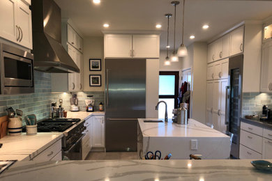 White Face-Framed Kitchen with Full Overlay Doors