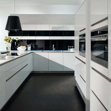 White High Gloss Lacquer & Handleless | Störmer German Kitchen