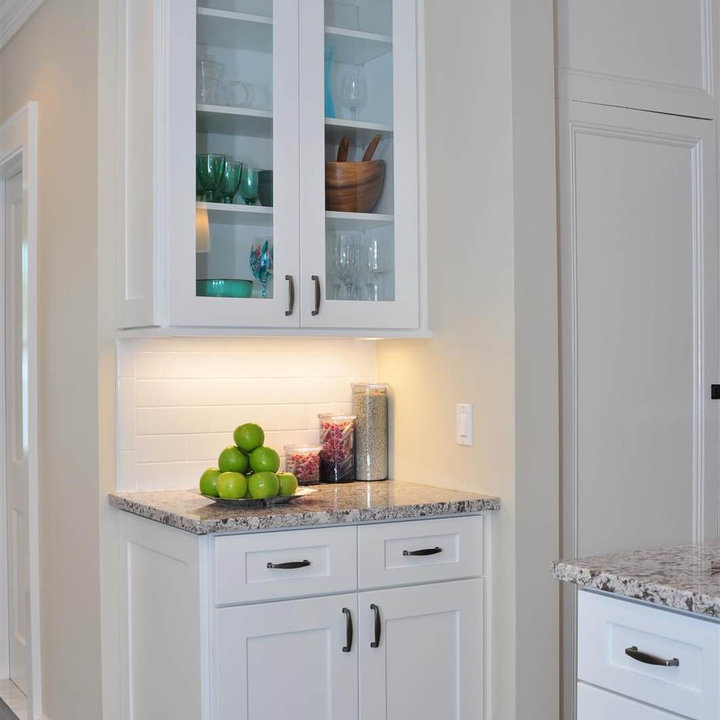 Partial Overlay Shaker Cabinet Door - Photos & Ideas | Houzz