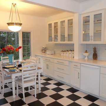 White Kitchen Cabinets | Shaker Cabinets | CliqStudios