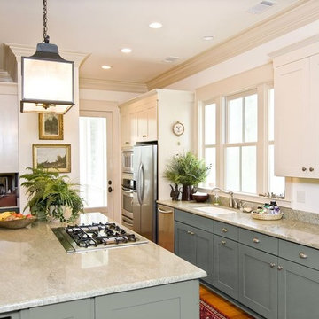 White Kitchen Cabinets | Shaker Door Style | CliqStudios