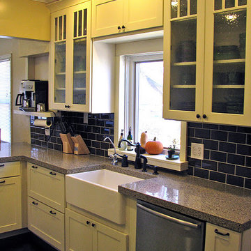 White Kitchen Cabinets | Shaker Door Style | CliqStudios