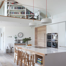 How to Warm up a Contemporary White Kitchen