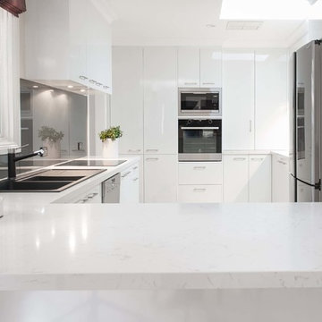 White Kitchen in leafy Ringwood North