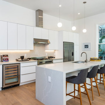 White Laminate Contemporary Kitchen