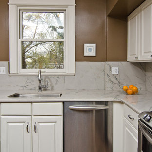 Traditional kitchen designs - Example of a classic kitchen design in DC Metro