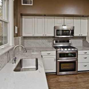 Traditional kitchen photos - Example of a classic kitchen design in DC Metro