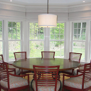 Traditional kitchen appliance - Kitchen - traditional kitchen idea in Boston