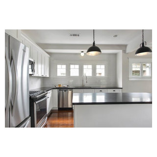 White Shaker Kitchen - Contemporain - Cuisine - La Nouvelle-Orléans ...