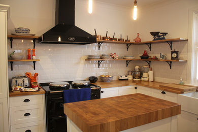 Photo of a kitchen in Hampshire.