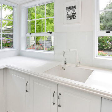 White sink and tap
