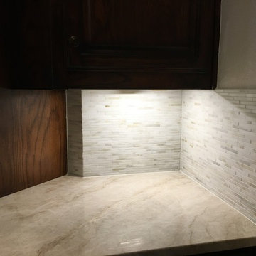 White Stone Kitchen Backplash