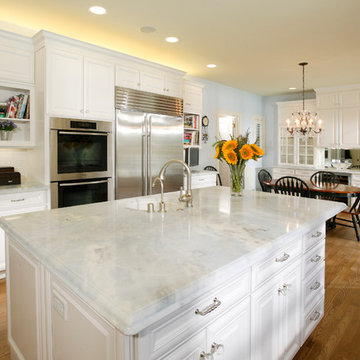 White Traditional Large & Open Kitchen