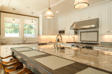 Whitewater Lakefront Nantucket Style Home - Kitchen