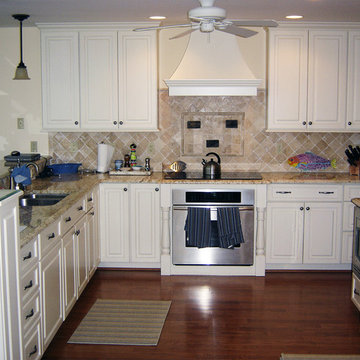 Wildwood Kitchen with Mouser Premiere Cabinetry