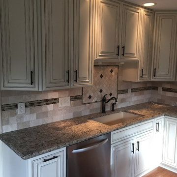 Williamsville- Traditional Cream Kitchen