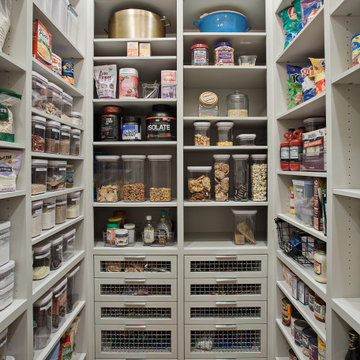 Wilmington Court - Pantry