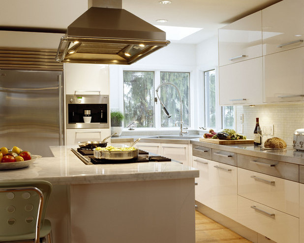 Contemporary Kitchen by Venegas and Company