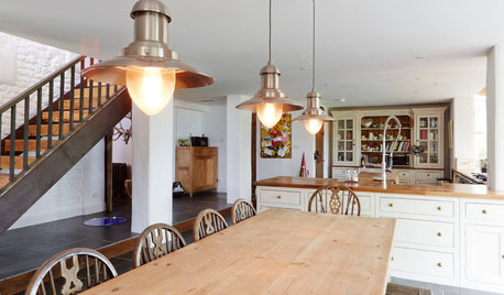 Houzz Tour: An 18th Century Cottage Gets a Graceful Addition
