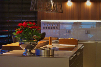 マルメにある北欧スタイルのおしゃれなキッチンの写真