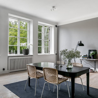 Inspiration för ett mellanstort minimalistiskt kök och matrum