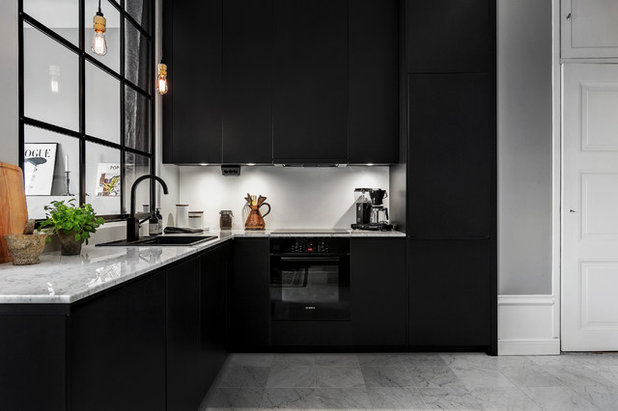 Scandinavian Kitchen by Kronfoto