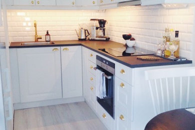 This is an example of a classic kitchen in Gothenburg.