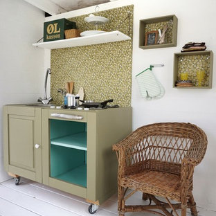 Color on kitchen drawer: Deligthful Kiwi G0.20.49.