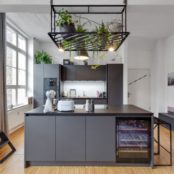 Berliner Loft mit Kappendecken im modernen Stil