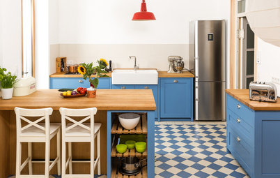 Eine Landhausküche macht blau!